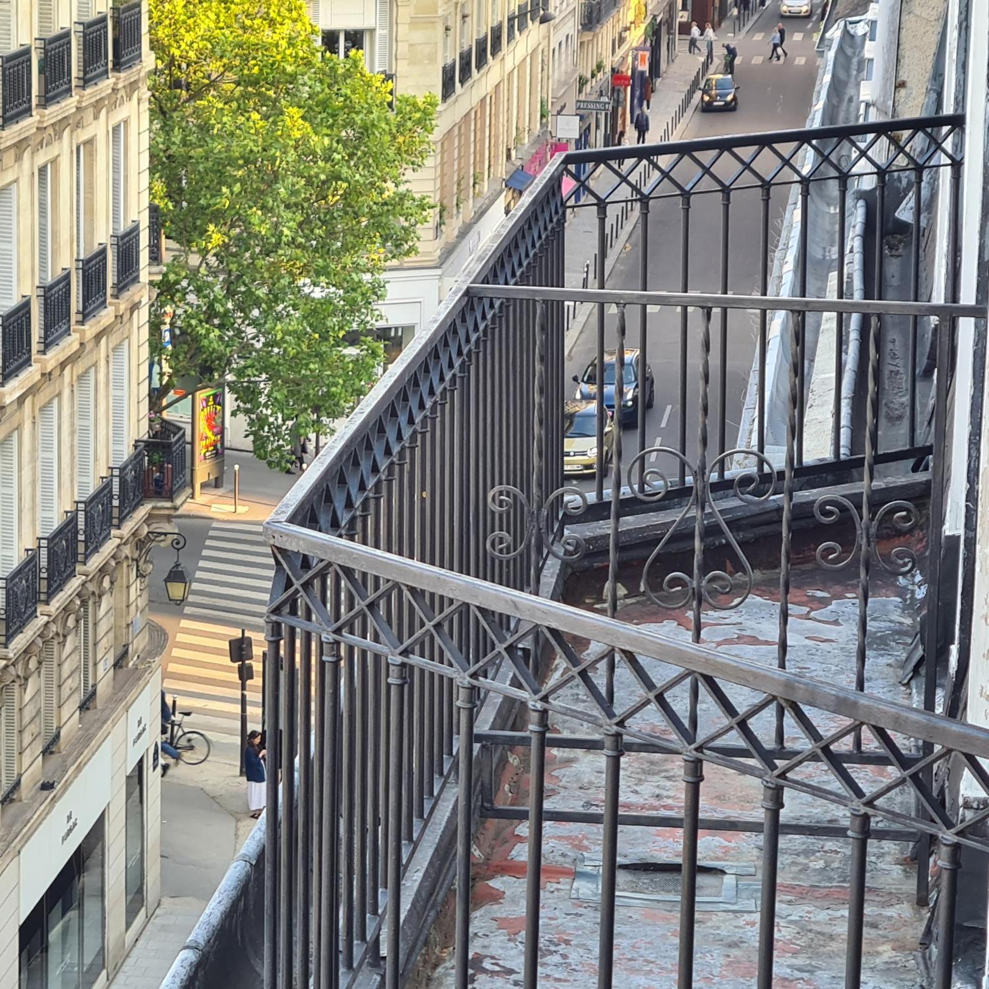 Hotel La Louisiane Paris Exterior photo